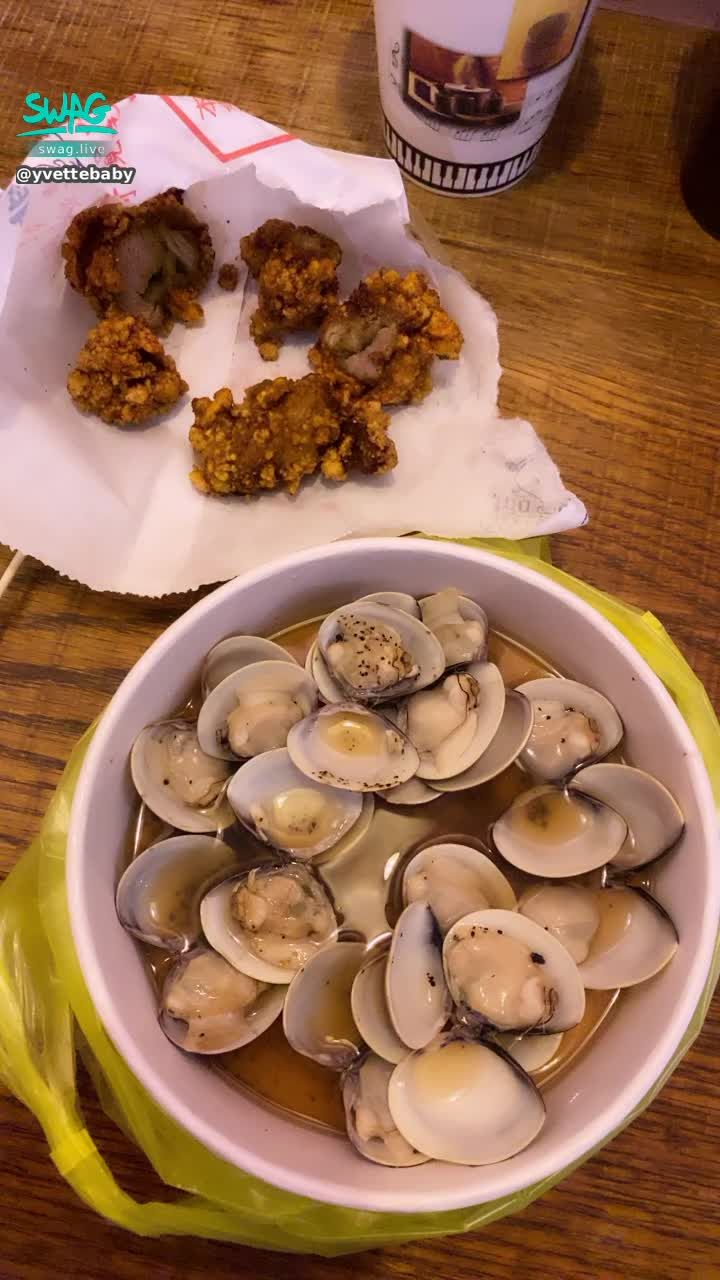 y********y : 夜市的東西從來不是吃飽用的🥺
還是在加叫胖達比較實際💦