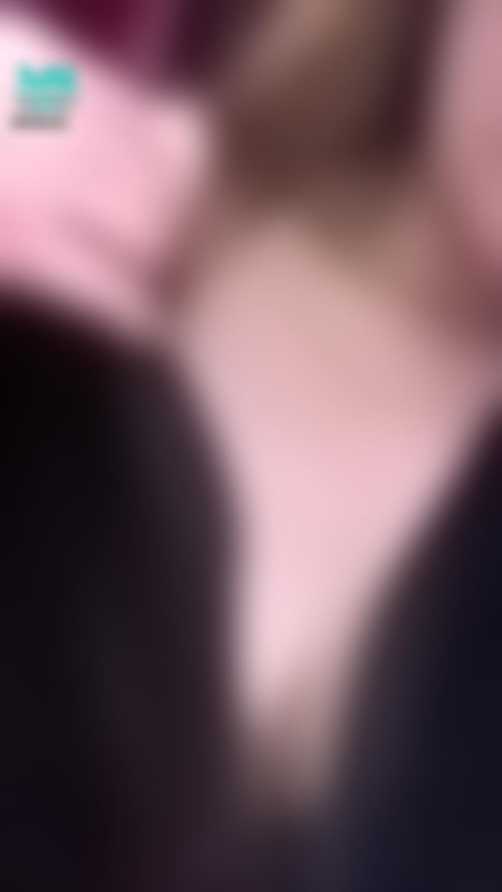  : 煮饭后🥵热丫~ 谁要帮我擦汗🥺