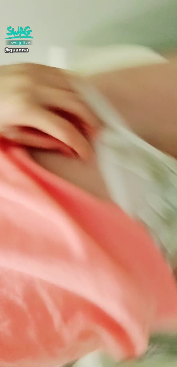 quanna : 露臉❤️重口味💦福利
廁所外有人我還拍影片，感覺好刺激