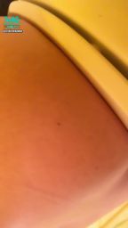 c********e : 上廁所 拍拍ing