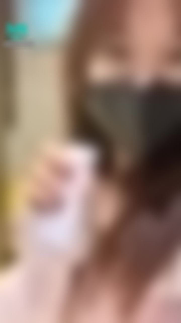 : 🎬
看二輪片：訂製幸福的滋味，想知道我有沒有幸福？2100來看我直播
💵

🧝🏻‍♀️美騷vivi的第一隻長片粉粉請享用，喜歡麻煩幫我按讚👍
https://go.swag.live/P9hksoBFhiXaYkGs8

㊙️包月vip

⚜️約會有2️⃣種

🗽直刷約會⏩別墅🏡*3

11/30 00:00-12/6 23:59 抽籤約會
☄️極速約到薇薇，想約就約🔜
送1支籤送3部vivi甜美淫蕩片
送30支籤送包月vip騷浪蕩淫片1個月
送61支籤送保底約會1次
50籤抽1粉就能和我甜蜜約會呦 

💎
每天見不同的人，每個人幾乎在說不快樂的事，事業成功的說工作壓力大，工作清閒的人說這行業沒前途，沒有成家的說為什麼還遇不到適合自己的人，遇到的卻說不合適，幸福相足球一樣踢來踢去，煩惱相獎盃一樣不可撒手。其實我們擁有的才是自己的幸福，爭取的既是希望，失去的只是記憶，而快樂是源自內心。
🎀

⭐️每天晚上21:00-23:00來直播間壞壞
     送包包👛，讓你射好舒服睡😴
      ♥️加開00:00-0800時段♥️
⭐️約會直接談，不囉嗦🤗
⭐️新老粉💦濕訊，送高跟鞋👠、約會籤🎁
     或抬槓6️⃣句送大尺現拍私藏片