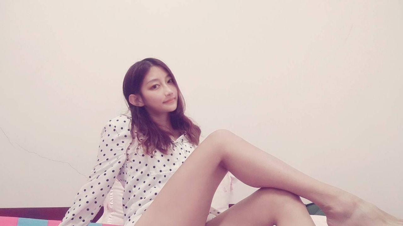 v******a : bathroom hair removal process
