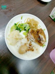 h********e : 終於吃到飯了 😂
這半碗飯量有點多
有一種餓是老闆娘覺得妳餓?🤔