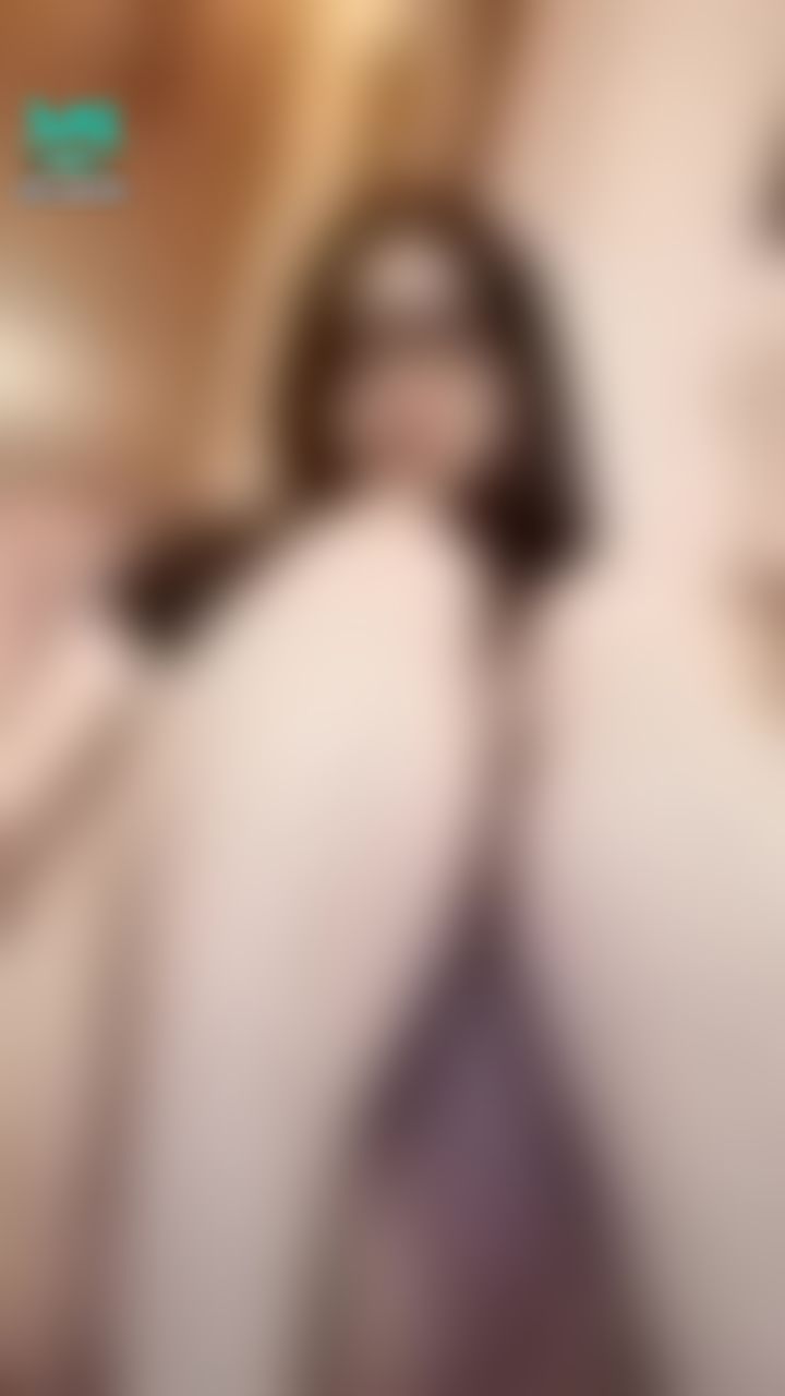  : 😈台北小女警😈網襪開M腿給你看🍑屁股肉好多啪啪起來好大聲唷