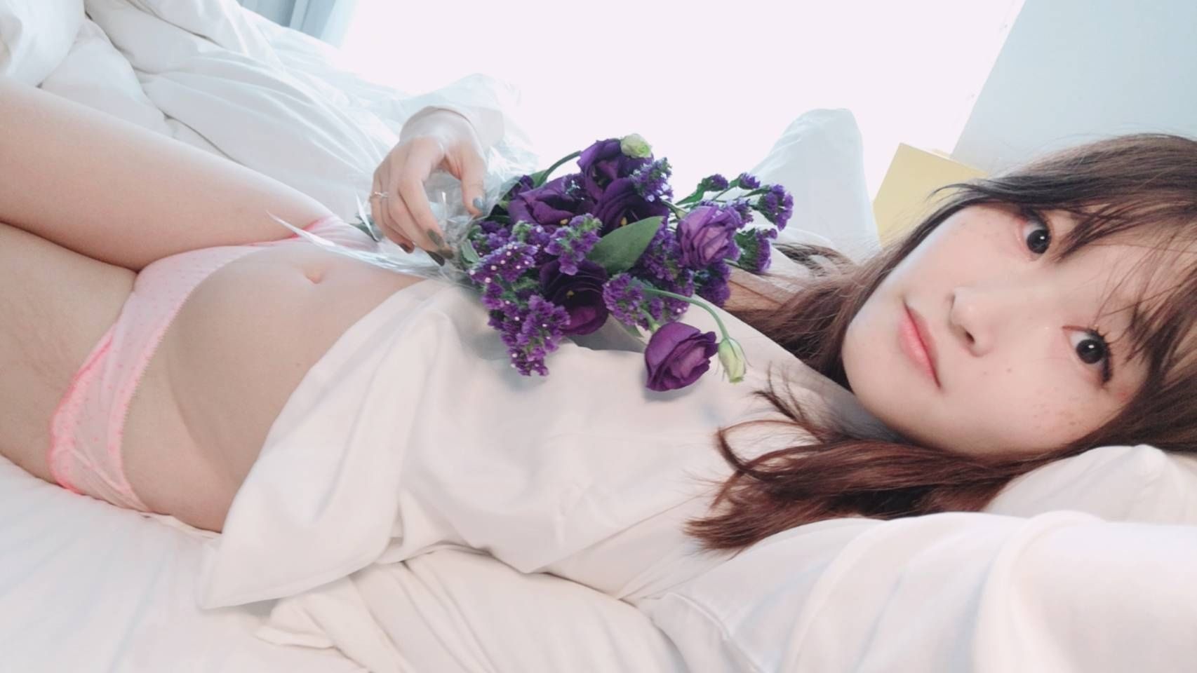  : 🔥 White robe doctor fights pregnant woman 🔥 Full Chinese subtitles, high-definition, no code