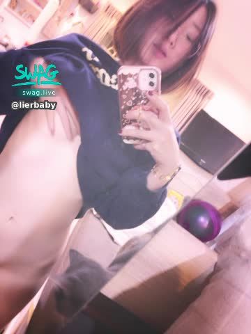 lierbaby : 有點飢渴😈