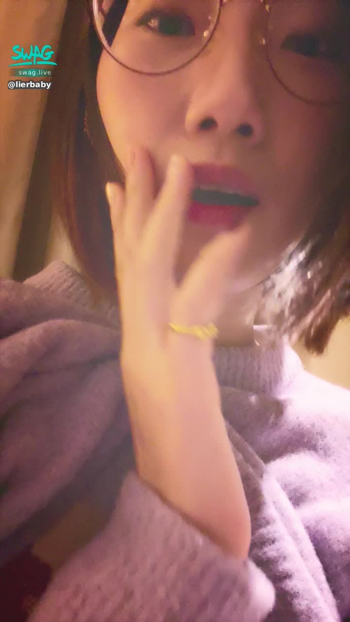 lierbaby : 每次摸自己都覺得...皮膚怎麼這麼滑😝