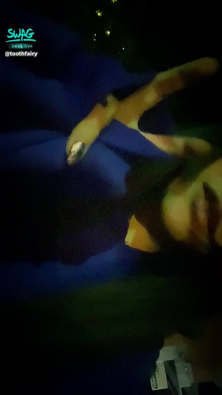 toothfairy : 今天是藍色牙