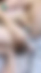 sexyemily : 自己抽插穴穴 超濕 不夠滿足 竟然還自己...