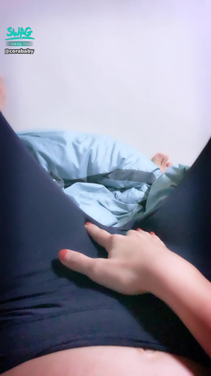 corababy : 💜淫慾瑜珈💜生理期來小穴好癢🥺🥺有沒有人要滿足寶貝😈私訊跟我說你有多想射我🔞🔞