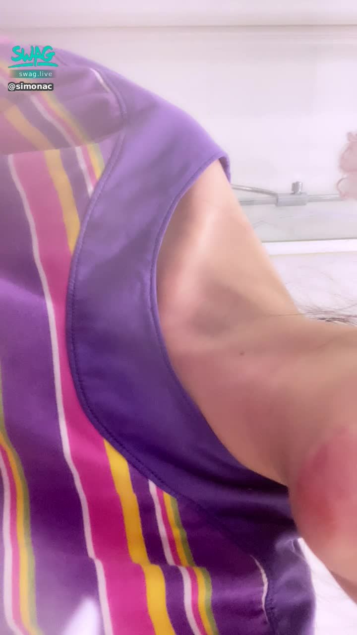  : The disabled baby is playing with milk, acupuncture, and foot commands in the live broadcast room! Foot, pussy command live