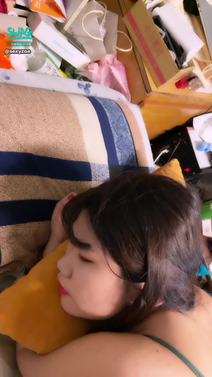 s*****e : ㊙️性感小騷鮑㊙️
露臉趴姿勢後視角🔥