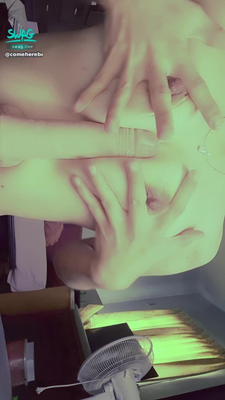c**********e : 乳交特寫也來來……