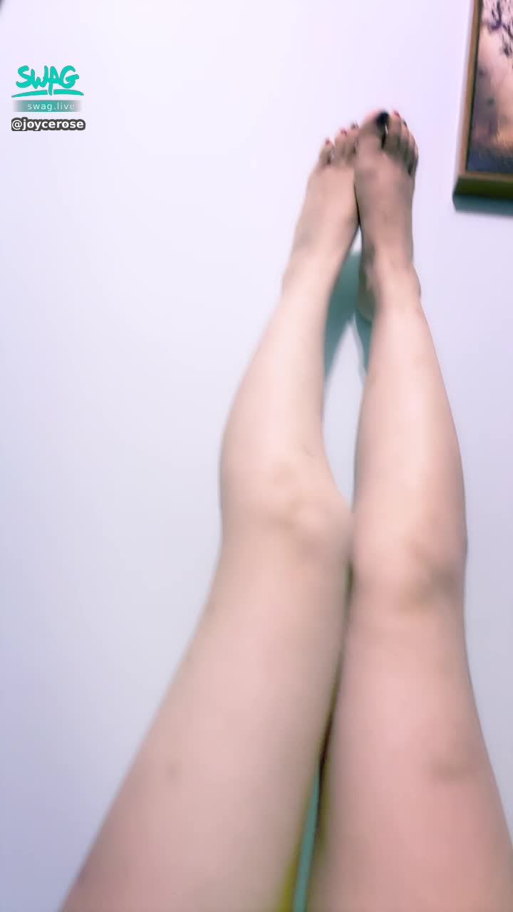 joycerose : 🌹就算晚睡還是要來抬一下腳吧～～～