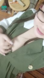 k*******l : 👗小嬌妻👗吃飯誘惑~~昨天量新的胸圍啦!
下次直播來公佈一下😋😋