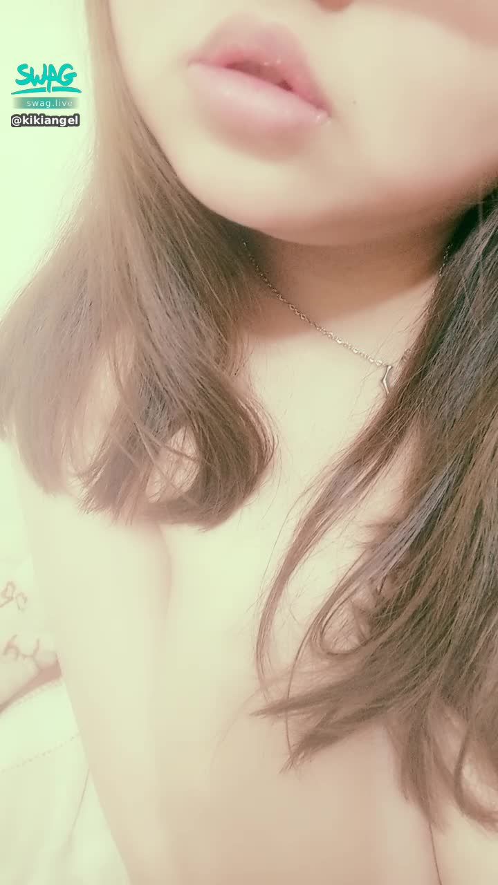  : ⭐ big tits ⭐ Kneading the tits...the libido is so high...this career line...is there a big dick of the babe to stick in? 😉😉😉
