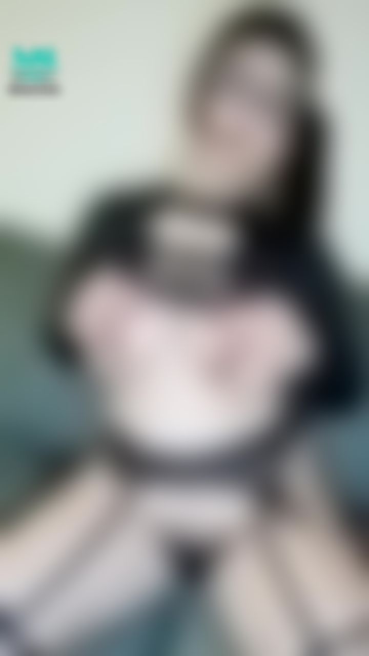 h******e : 🔜自己摸著陰蒂想要被插入💦