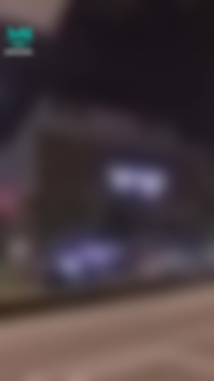 : 一個人走在路上，好安靜喔🤫