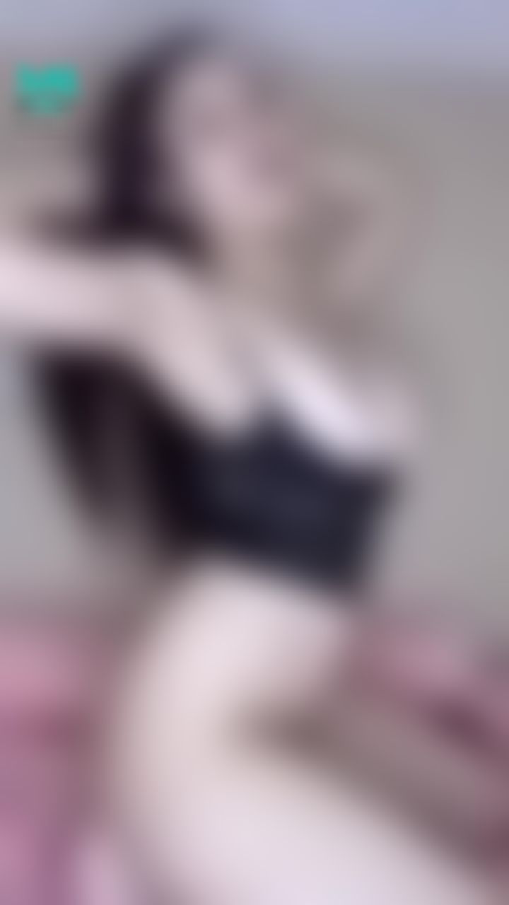 celinne : I’m so hot💦💦