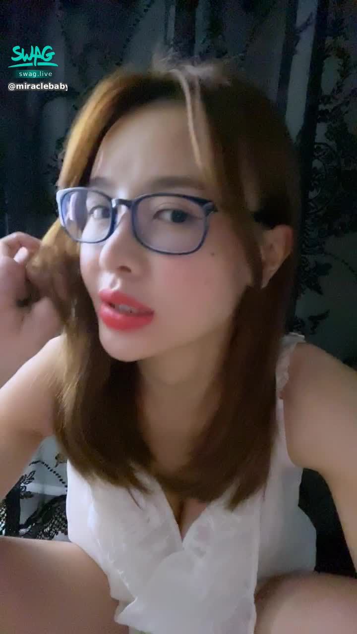 m*********y : 里面是什么颜色呢！刚刚想给你们看的