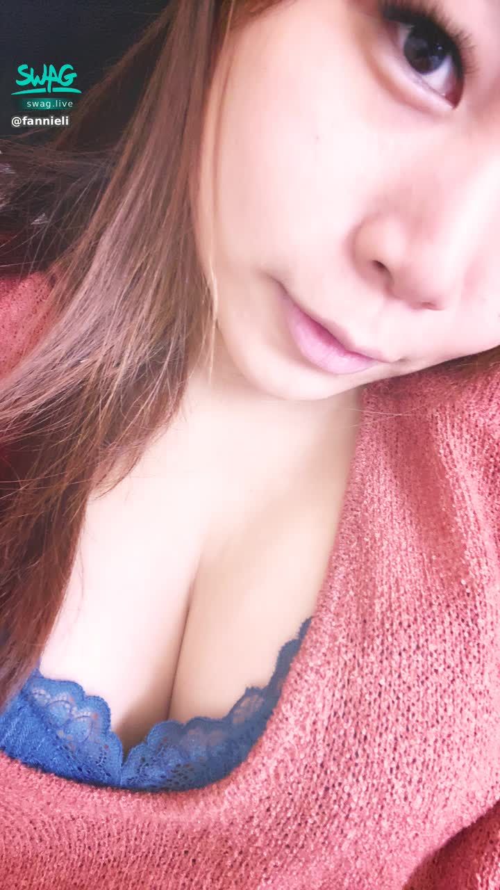 f******i : 哥哥們早安❤️  放假去哪玩呢

粉絲福利💗 一件女警裝 🉐️數百部影片🎁 哥哥們趕快私訊巧巧唷❣️
