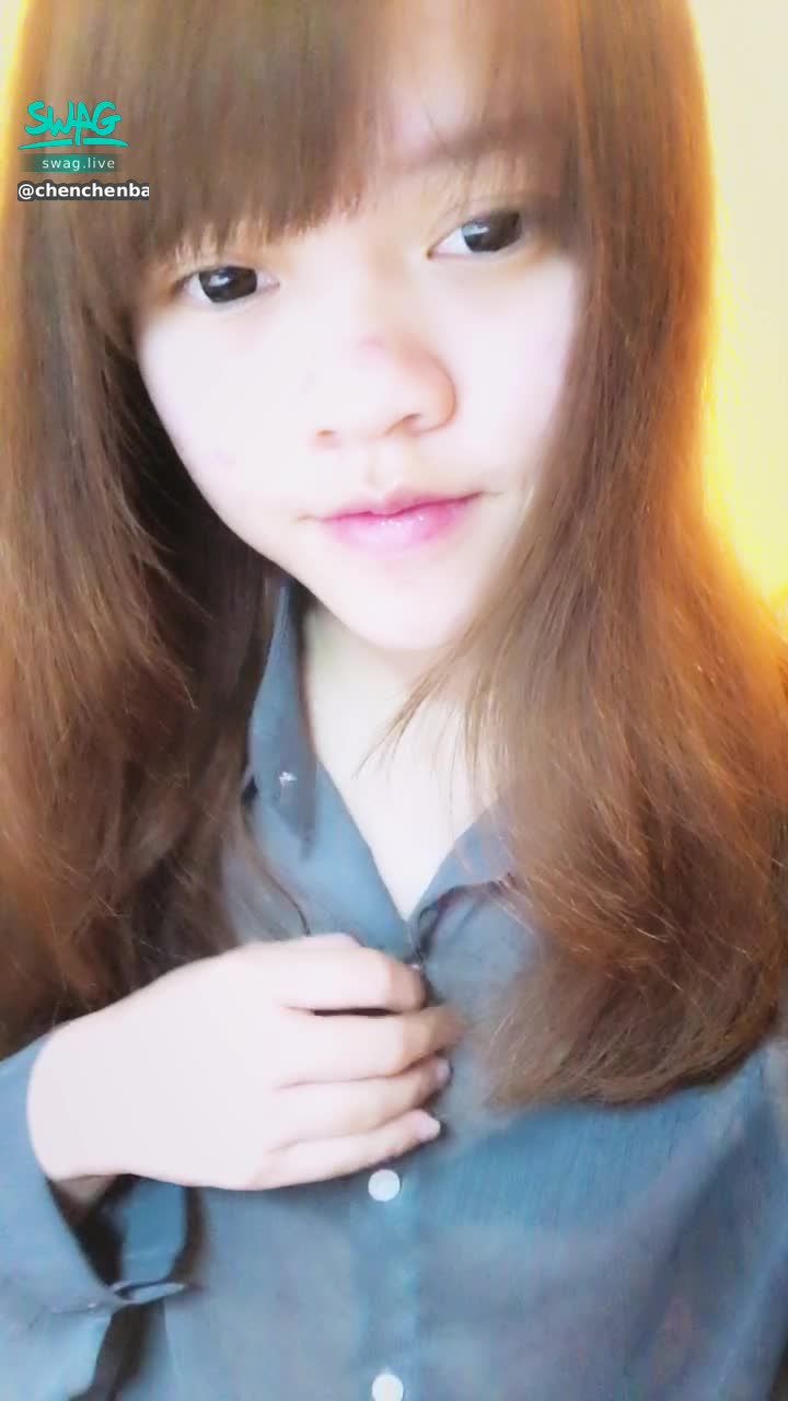 chenchenbao : 單手解扣 這技能哥哥會嗎😝