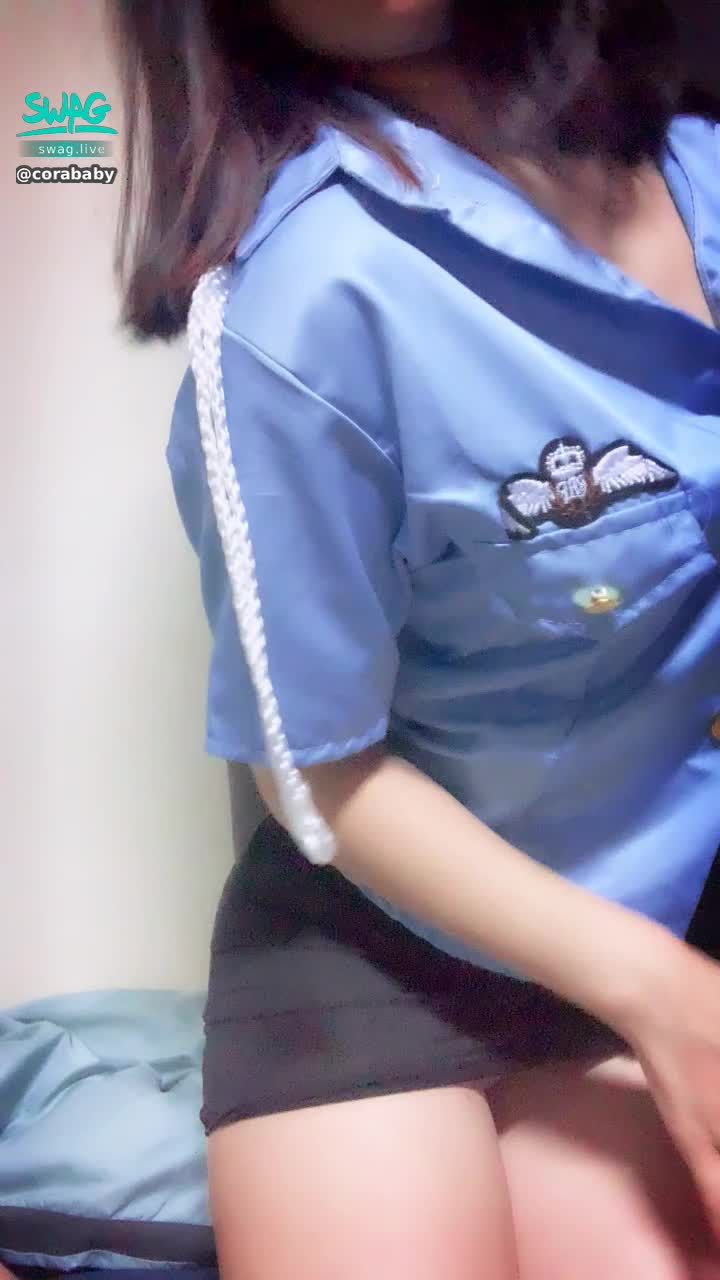 corababy : 🚓俏麗小女警🚓各位前輩好⋯我是新報道的畢業生🎓請各位前輩多多指教❤️❤️