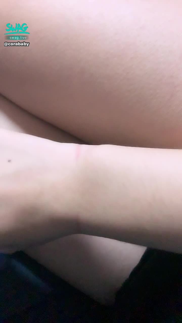corababy : 🚓俏麗小女警🚓你看⋯太緊了🙈才一下下馬上就有痕跡🥺🥺看到痕跡好興奮⋯⋯😳😳