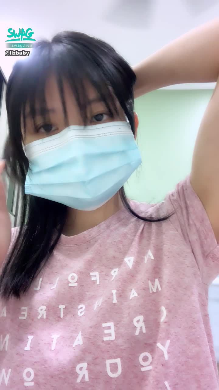 lizbaby : 綁馬尾小姊姊來咯