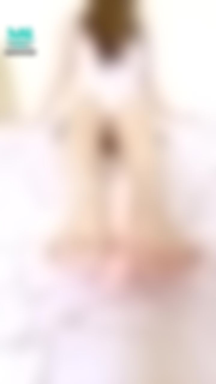  : 👩‍🎓足交💥還一邊摸小穴🔞嘴裡再塞肉棒更好⚠️