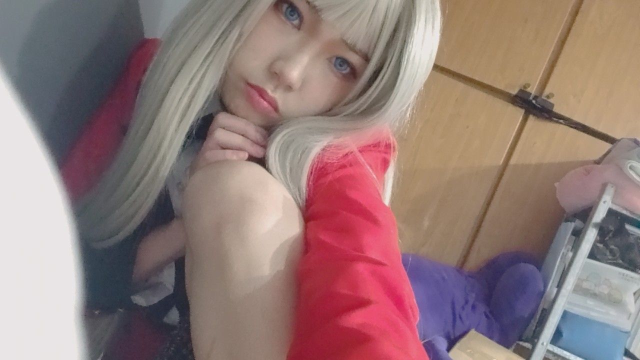 x******e : cosplay masturbation selfie ❤️