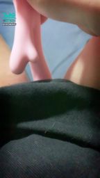 corababy : 🌷寂寞女大生🌷強力的震動混著不受控的淫叫還有水聲💦💦太淫蕩了吧⋯⋯想像小穴被你的肉棒插入😈😈興奮到小荳荳都硬了😳😳天啊好濕‼️哥哥好厲害💦