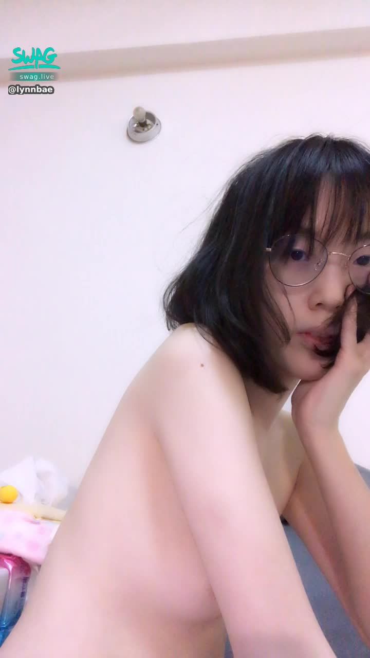 lynnbae : 男朋友不需要有💰 要肯為妳花錢💋