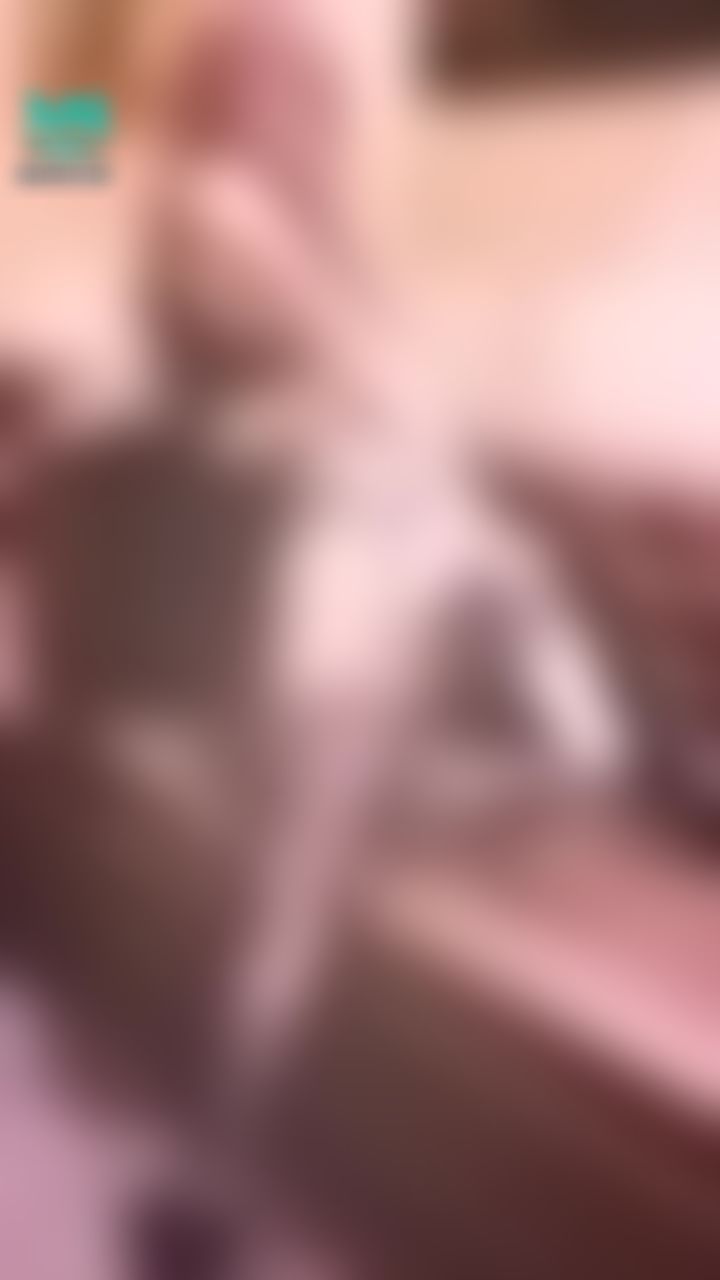  : ☘️你們看，看我屁屁塞了什麼呢🙈今晚短片絕對不能錯過🤫大尺度只有48小時喲❤️