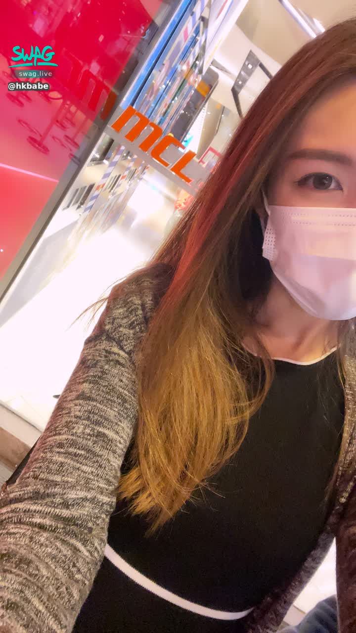 hkbabe : 同你哋玩個小遊戲
Catch Me if You Can
明天會跟男朋友出街，途中會一路拍出現的地點小提示，就看看你們能否捕捉到我囉
咯😝😝
