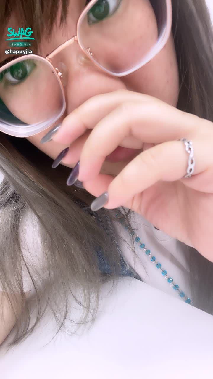 h******a : #眼睛受傷最近都沒辦法好好陪小哥哥
