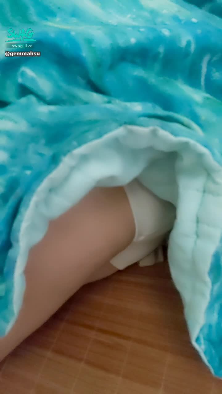 : ❣ Xiaohong is coming #02😳哥哥也一起睡睡就好了🥰幫我拉被子 😳 Brother, let's sleep together 🥰 help me pull the quilt