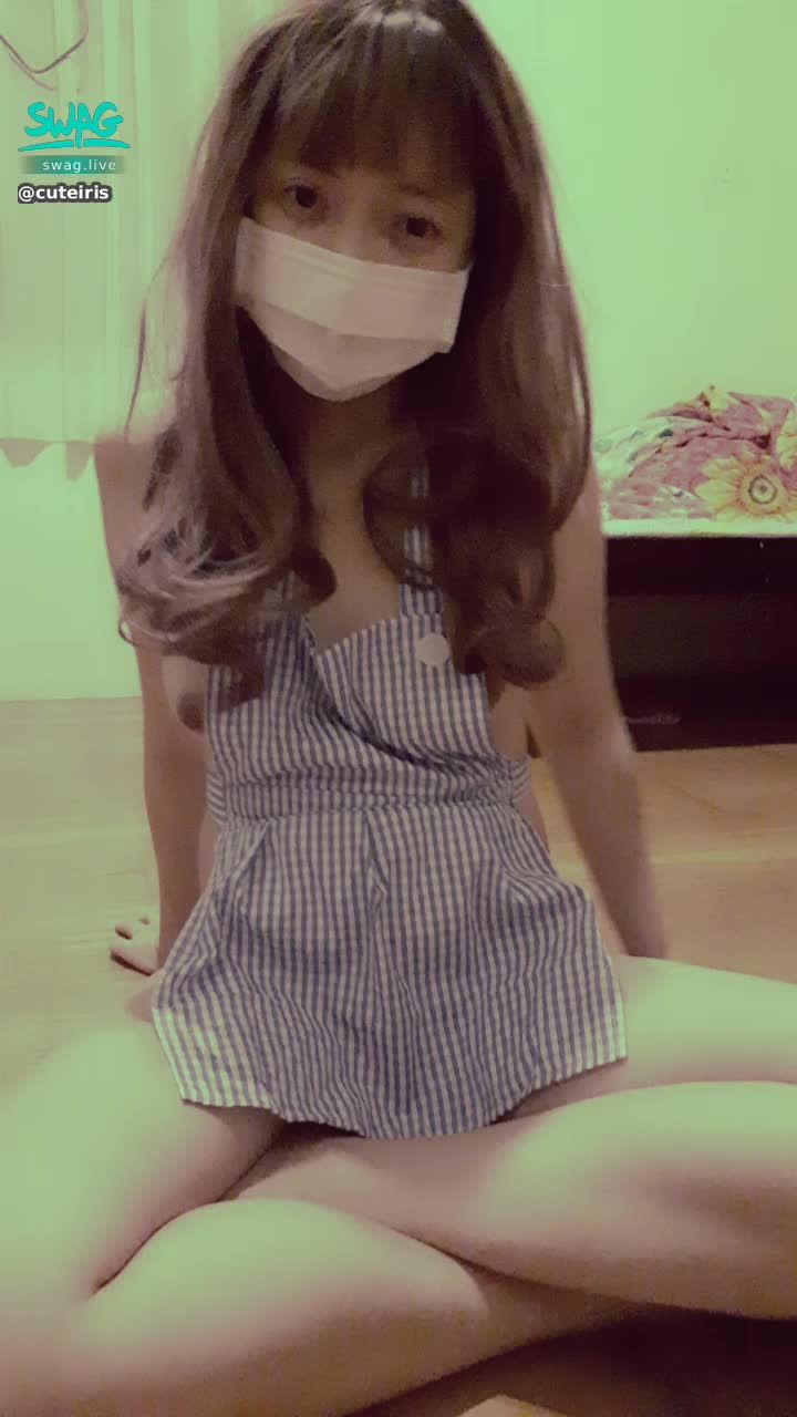 cuteiris : 內褲好窄…脫不下來🤣