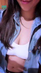 r****y : 用手挑逗自己的乳房與乳頭❤️忍不住的呻吟❤️