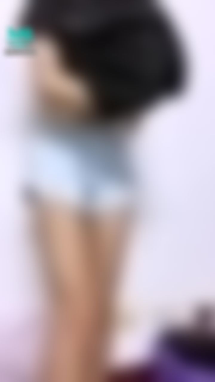 e*******e : 👗艾希的換裝秀👗
第二件也太長了啦👀