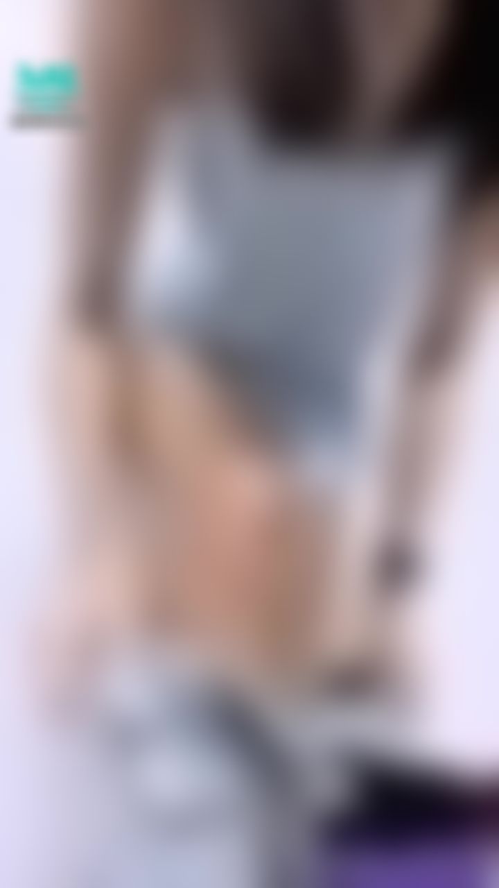 e*******e : 👖艾希的換裝秀👖
這種褲子讓艾希好沒安全感🤣
