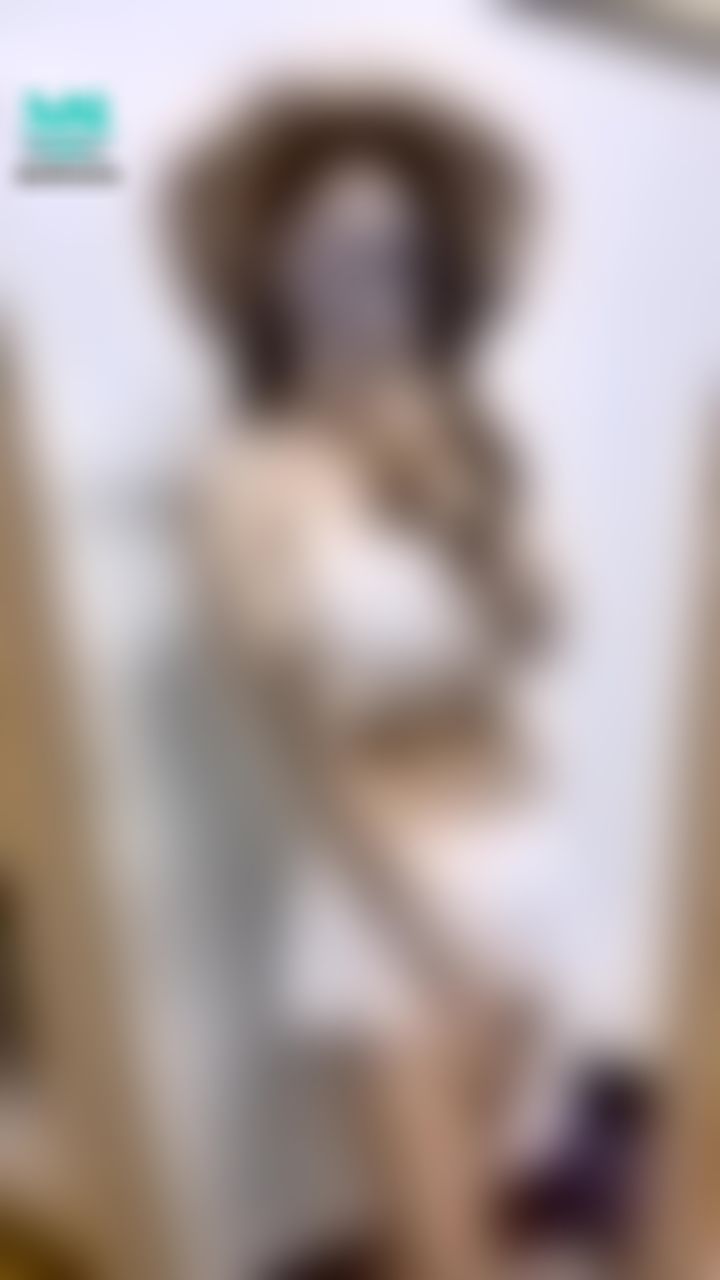 e*******e : 如果艾希去海邊玩水
這套泳衣能不能吸引哥哥們的目光呢🌸