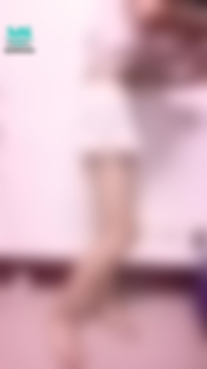 e*******e : 🌟艾希的小願望🌟
艾希是不是變胖了
泳衣怎麼會卡住呢👀