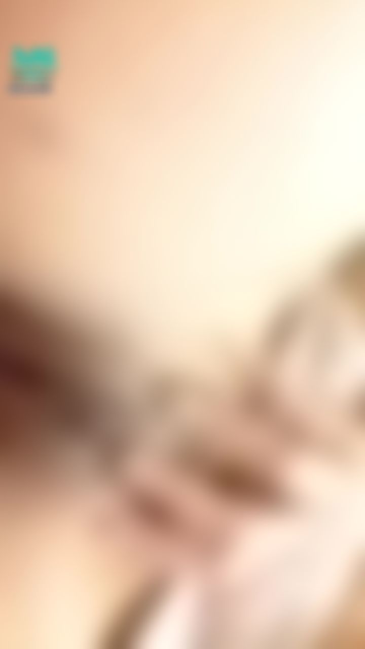 lovesisi : 🔥慾女心經🩸月月來了好想要🔥掰穴翻開陰唇給你看自信 偷看女神換棉棉