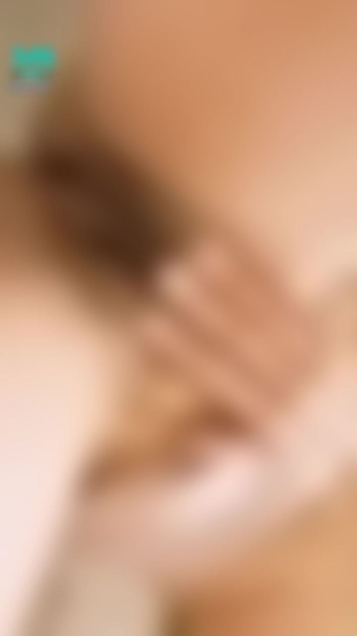 lovesisi : 🔥慾女心經🩸月月來了好想要🔥女神一邊放尿一邊自慰 太舒服不小心發出呻吟聲🔊