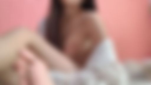 a*******l : 姐妹家房間自慰👉🏻👈🏻