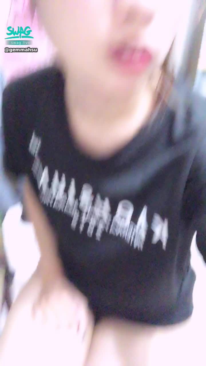 g******u : 謝謝體貼的暖男哥哥說小鹿吃飯飯🥰