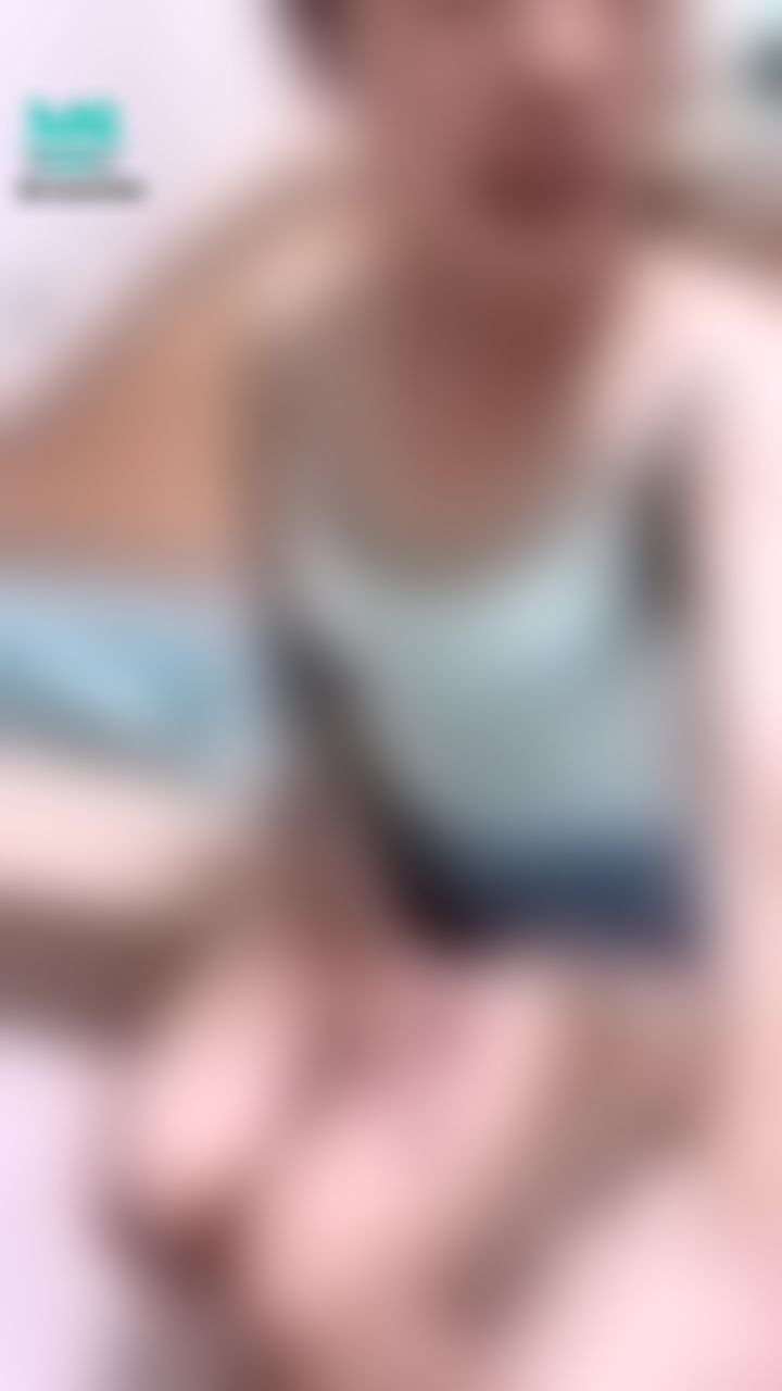 g******u : 哥哥跟小鹿講講悄悄話🙈好開心💋