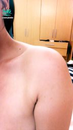 n*******e : 🧡全新雪乳寶寶-南希寶貝🧡 南希自己一個人在房間
猜猜我有沒有穿衣服🥰 猜對送小禮物🎁