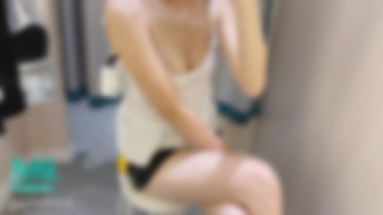 n******i : 更衣室脱衣show